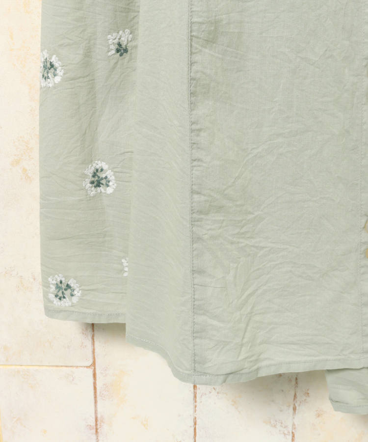 切り替え刺繍ワンピース