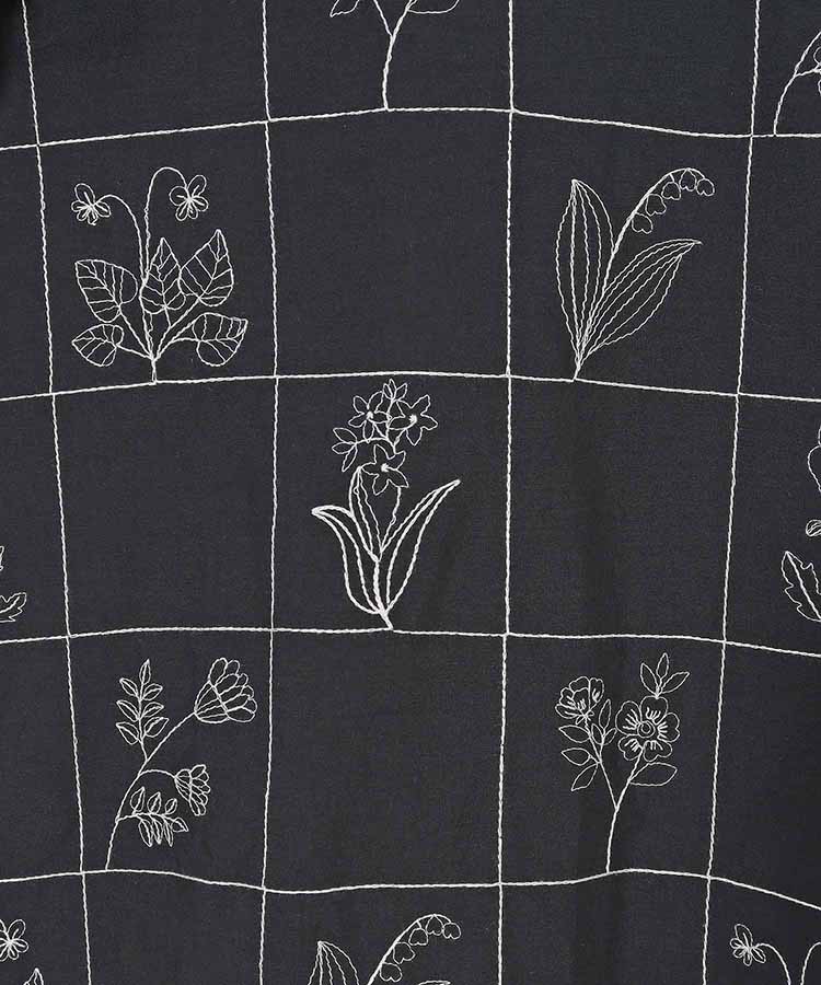 格子フラワー刺繍Tシャツ
