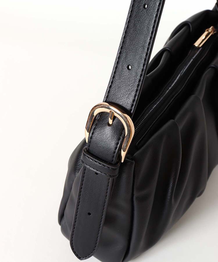 合皮タックショルダー