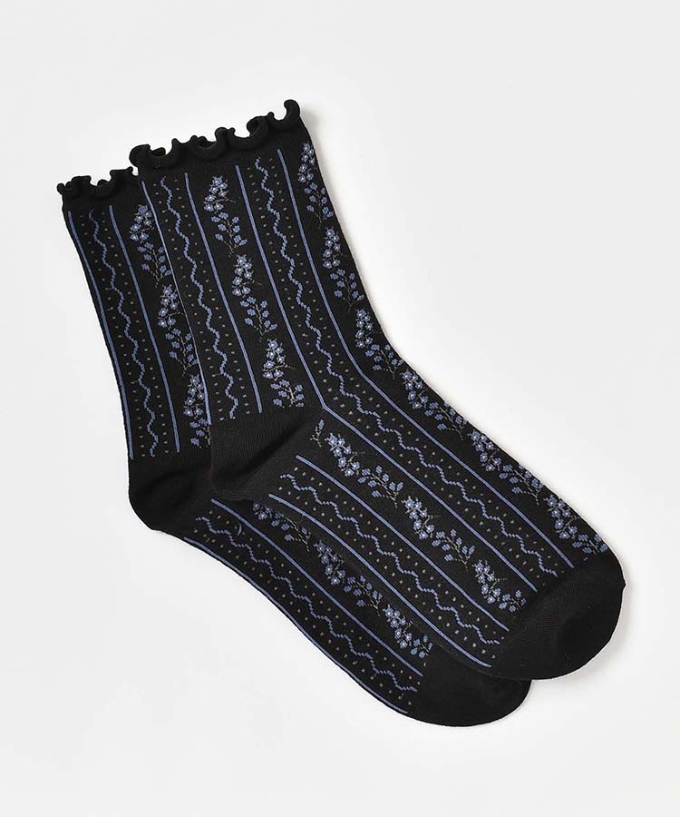 木の実ライン柄クルーソックス