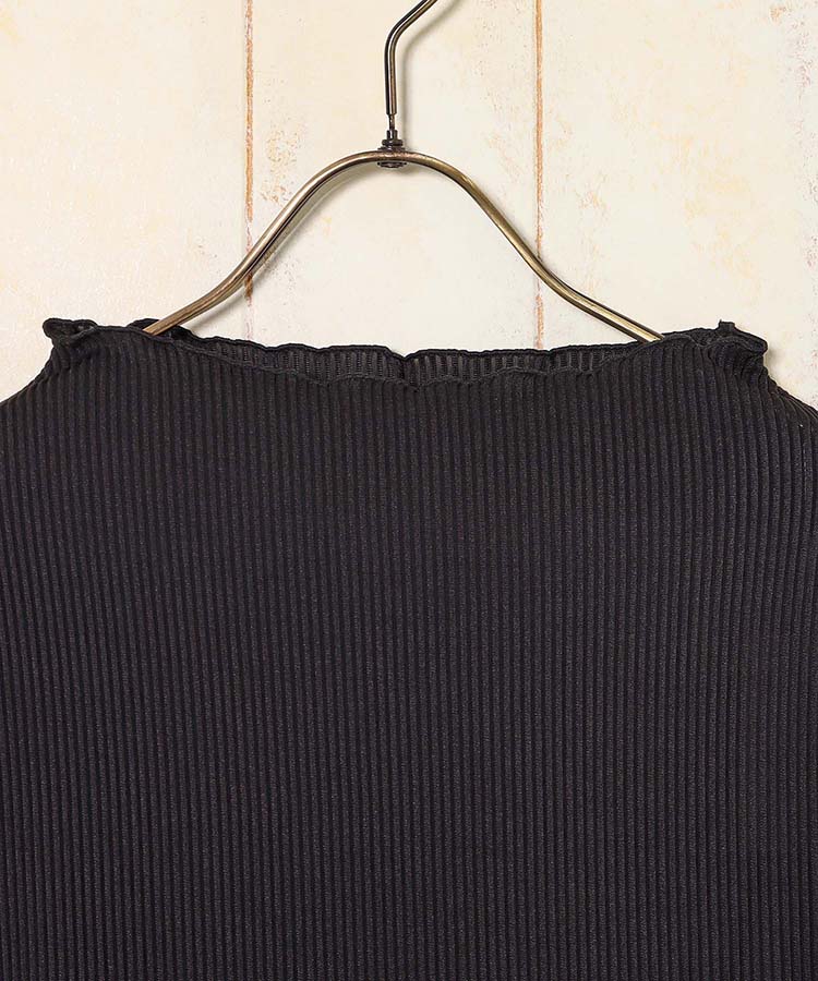 カットプリーツメローボトルネックプルオーバー