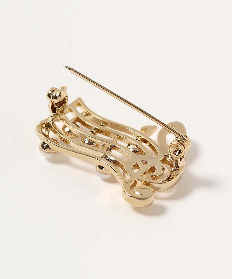 音符パールブローチ