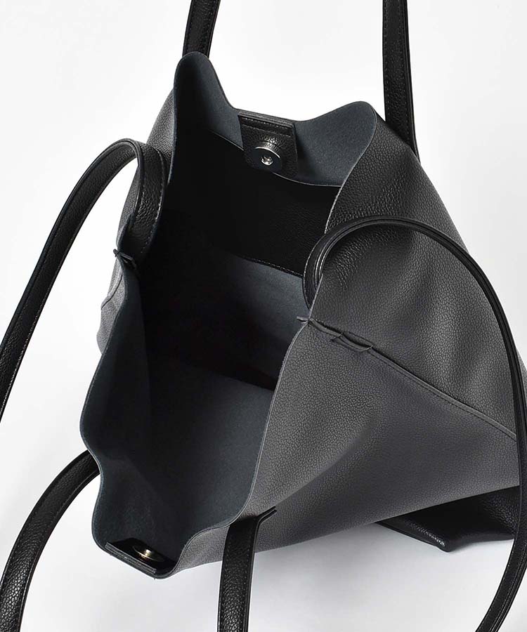 シンセティックレザーショルダーバッグ