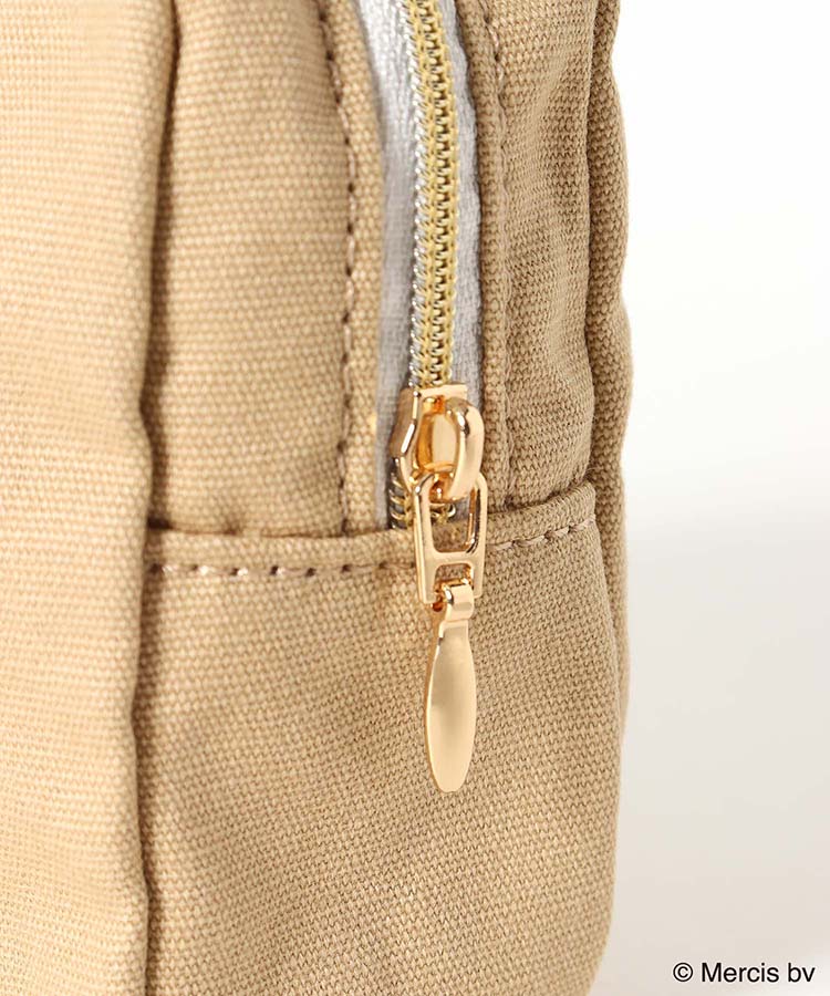 BRUNA FLUFFY APPLIQUEスクエアポーチ