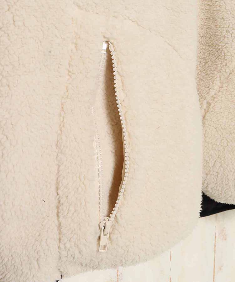 リバーシブルボアブルゾン