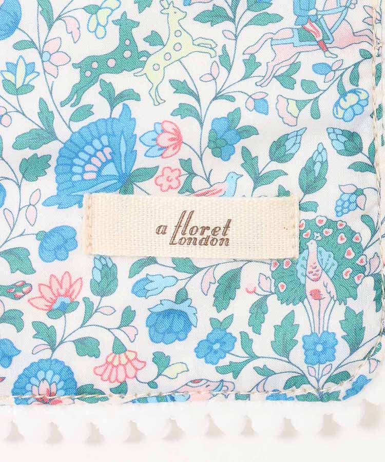 リバティプリントボンボンハンドタオル