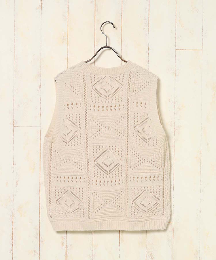 ニットベスト付ブラウス