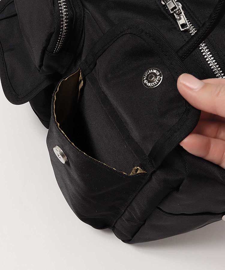 フロント多ポケショルダー