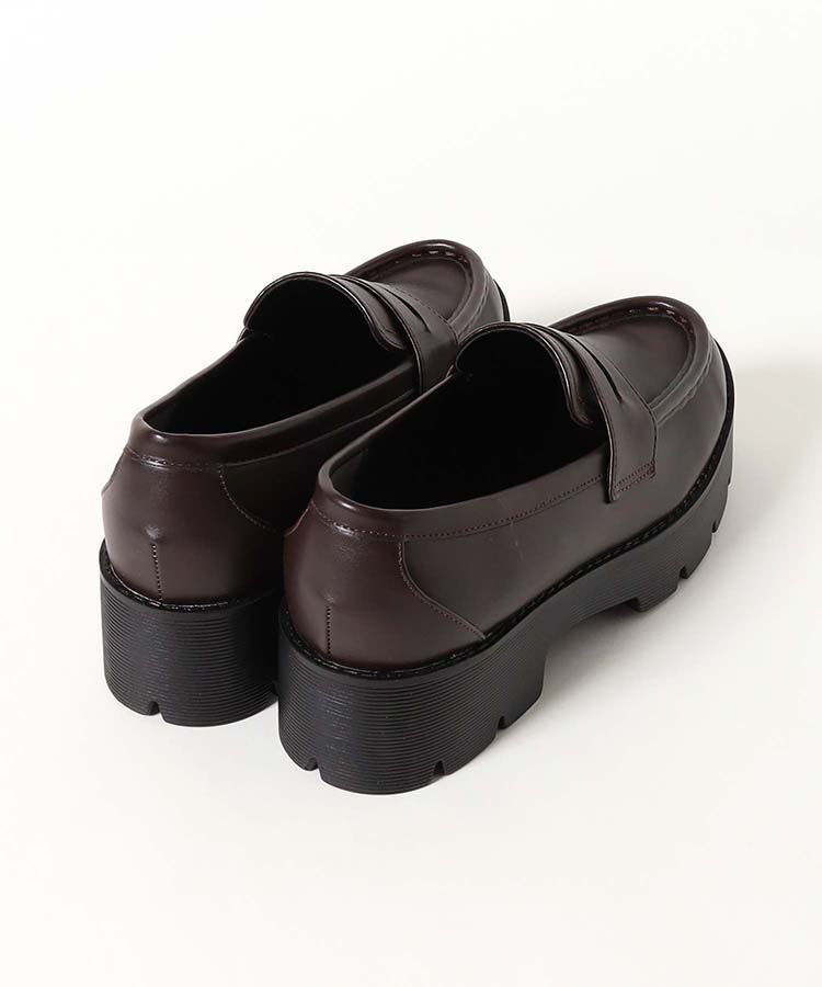 厚底コインローファー