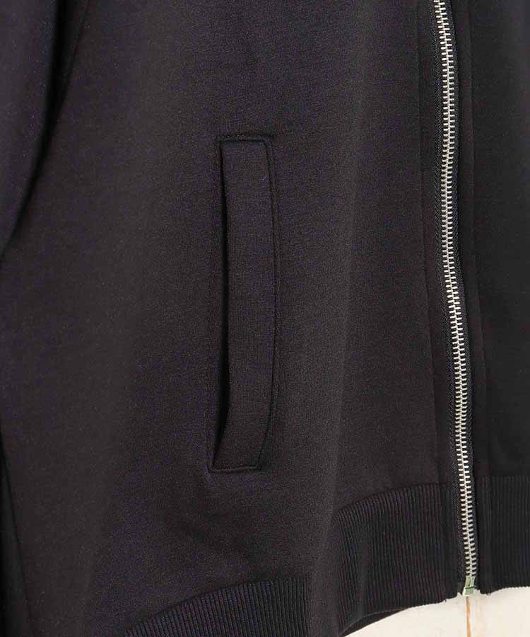 トラックジャケット