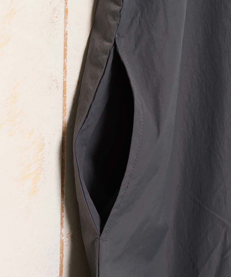 ナイロンワッシャージャンパースカート