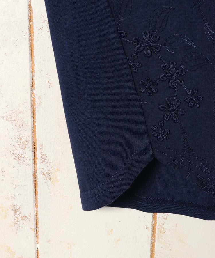 フラワー3D刺繍TシャツNO1