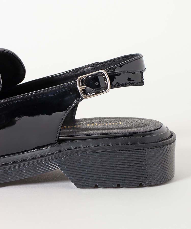 バックベルトローファー