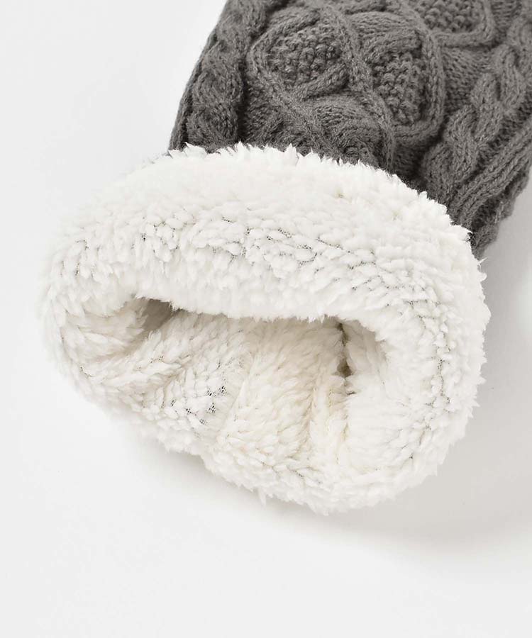 ケーブル編みレッグウォーマー