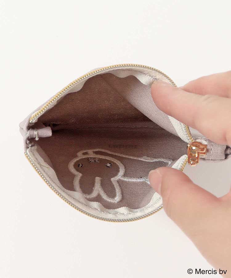 BRUNA FLUFFY APPLIQUEミニフラットポーチ