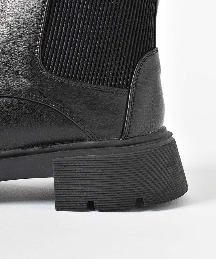 レースアップショートブーツ