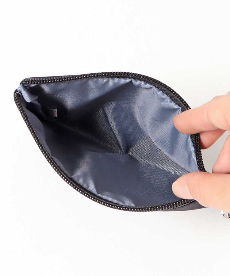 ナイロンスクエアショルダー