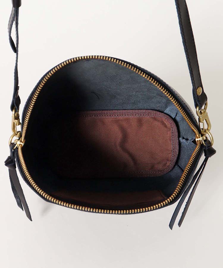 LIGHT LEATHER SHOULDER