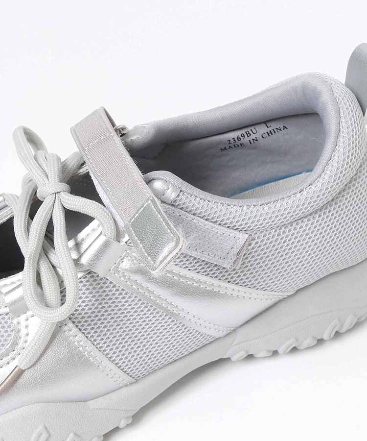 レースアップメッシュスニーカー