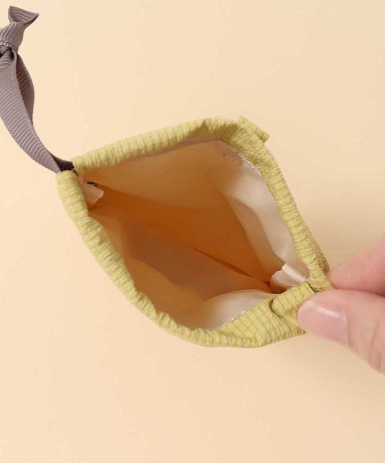 キャットパールカラビナ付きリップル巾着