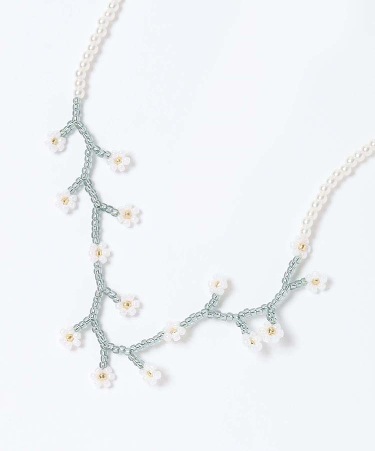 メニーフラワービーズネックレス