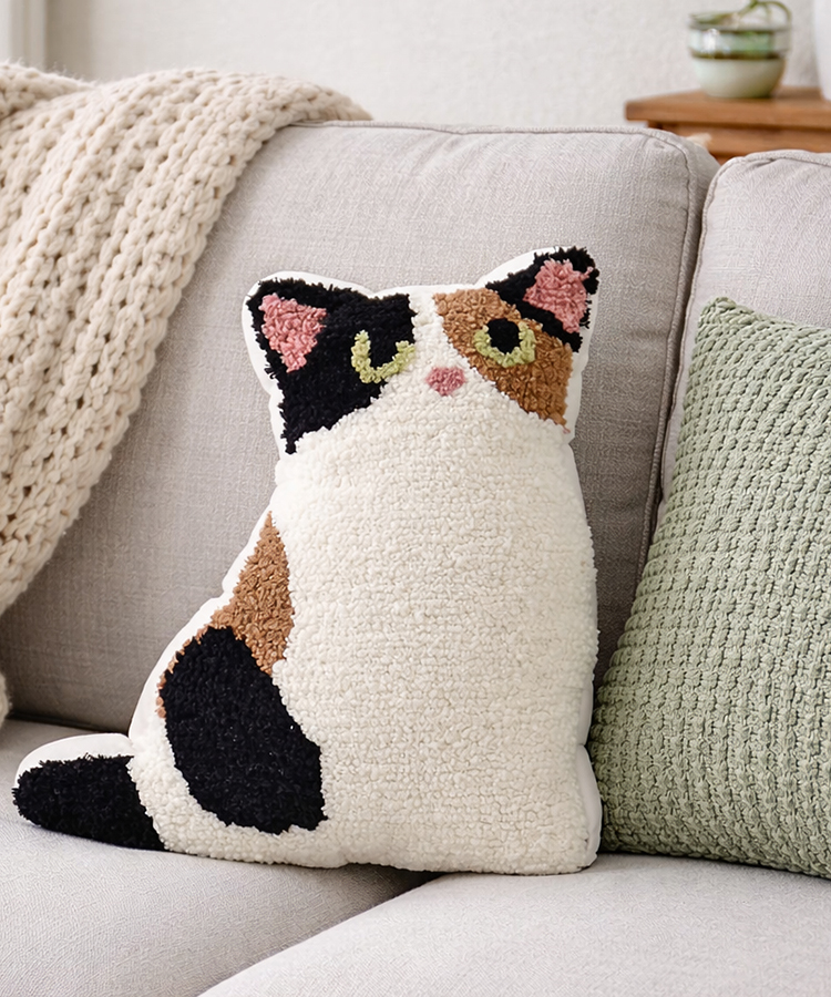 ねこもふもふダイカットクッション