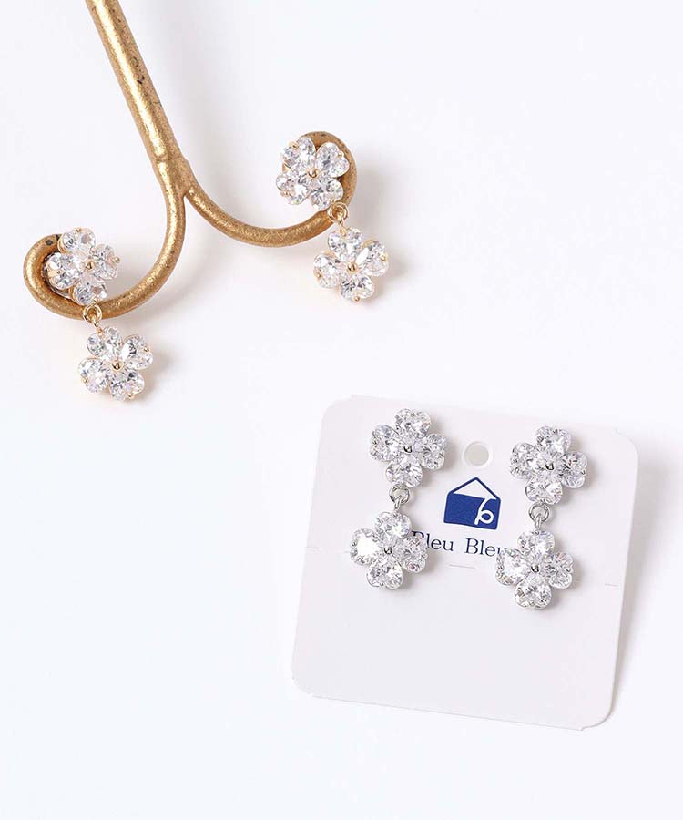 petit cubic flowerピアス