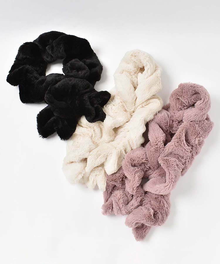 くるくるファーマフラー