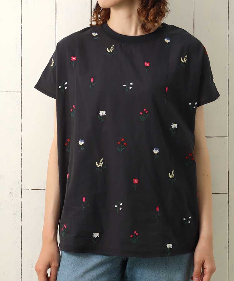 プチフラワー刺繍Tシャツ