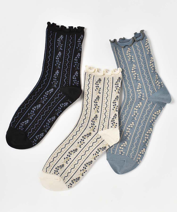 木の実ライン柄クルーソックス