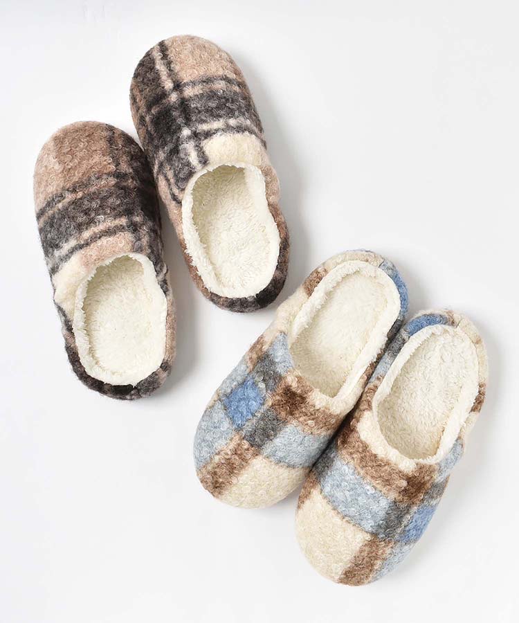 チェックボアスリッパ