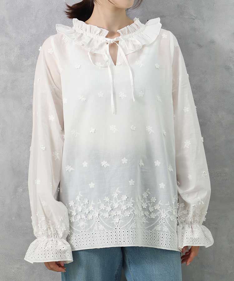 le petaleフリルカラーフラワーブラウス