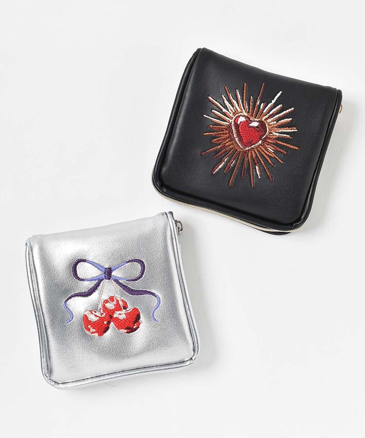 アミュレトワールアクセサリーポーチ