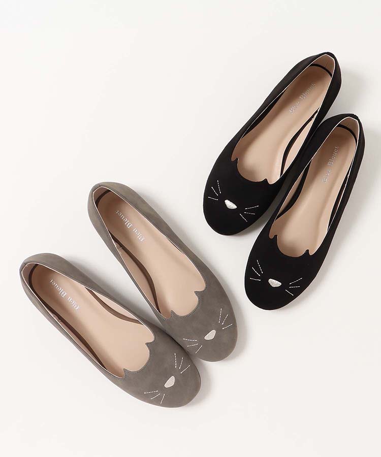 ねこ刺繍パンプス