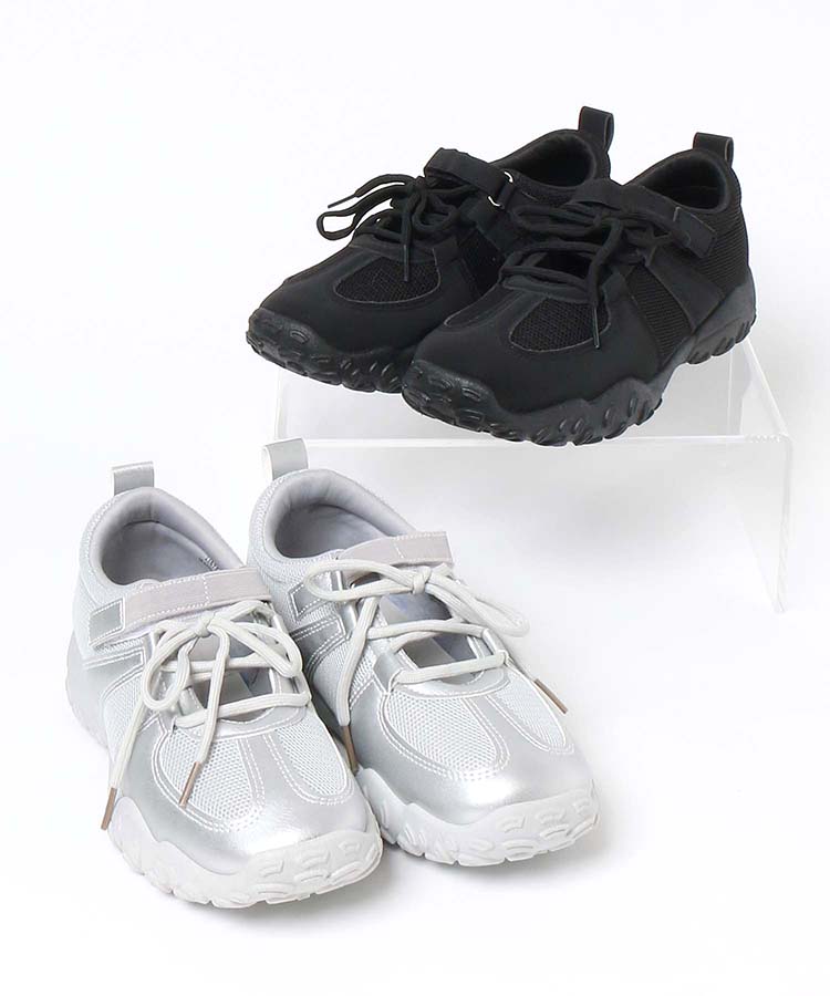 レースアップメッシュスニーカー