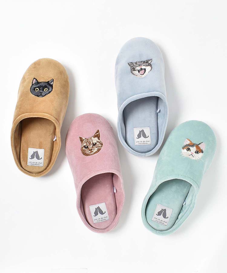 ネコ刺繍ルームシューズ