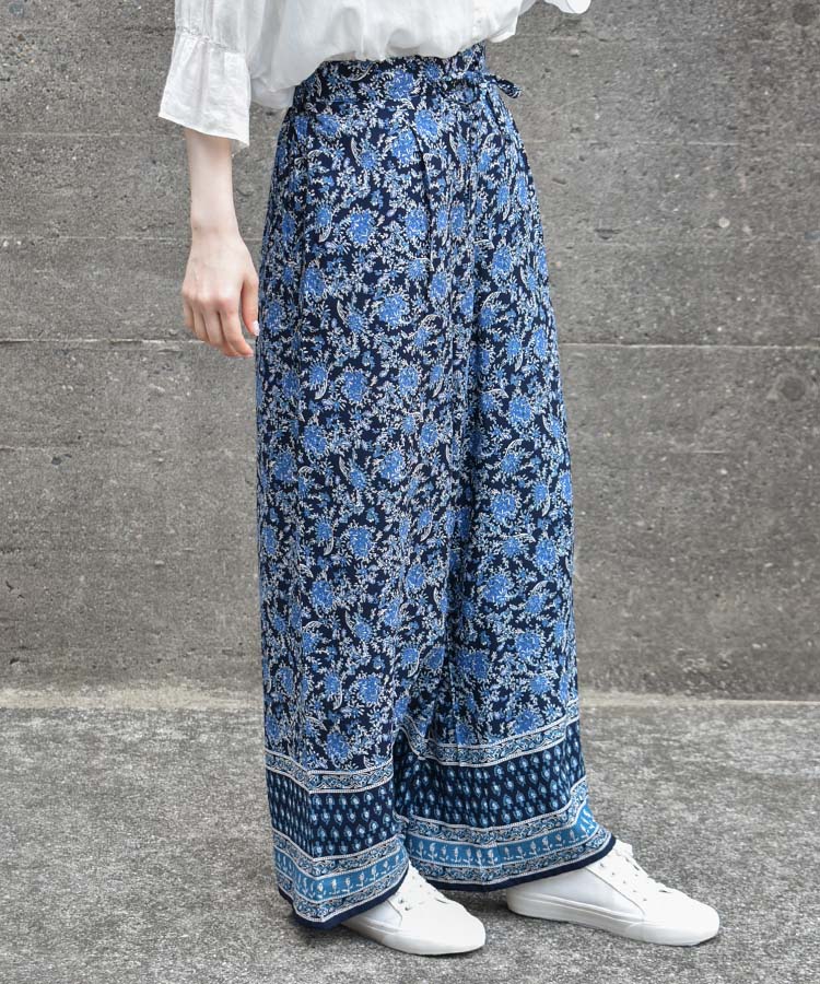 総柄プリントパンツ