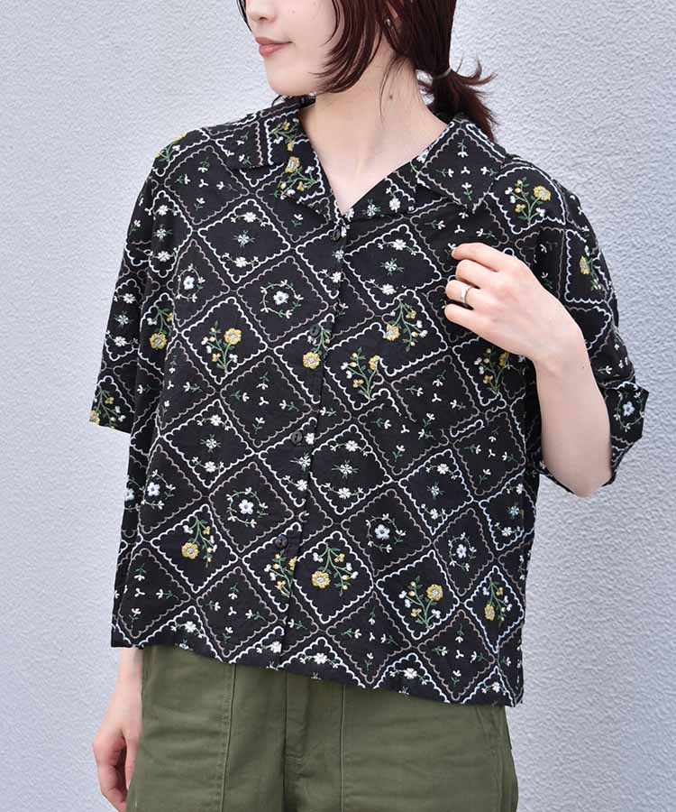 総刺繍ブラウス