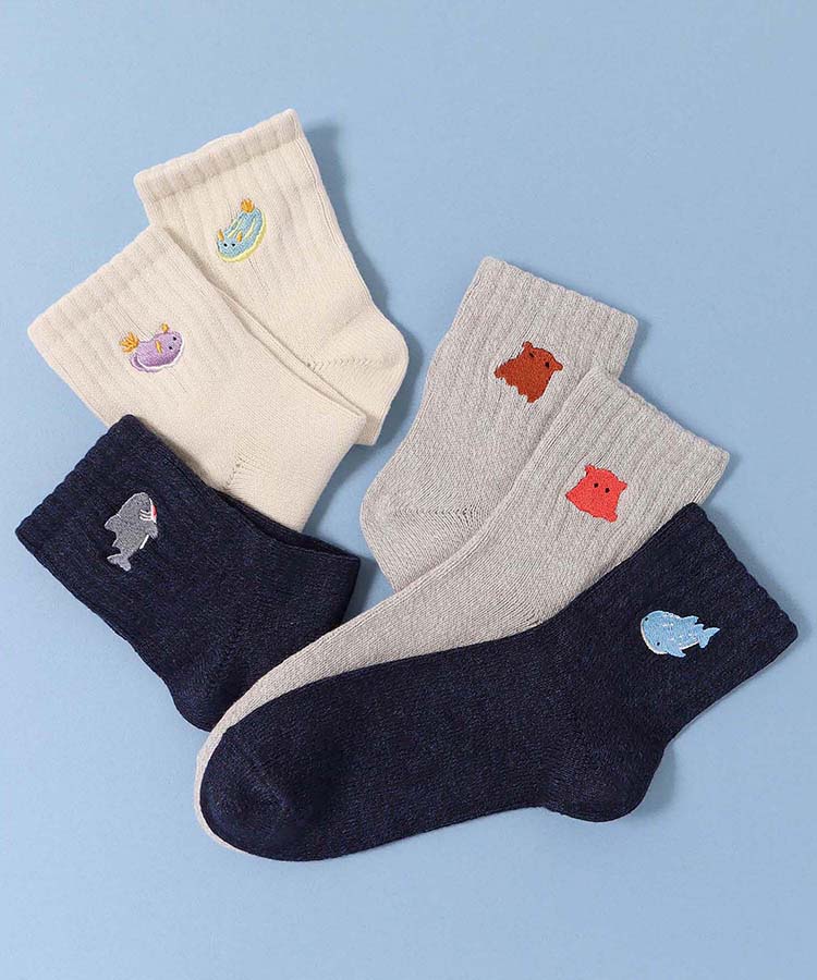 海の生き物刺繍ソックス
